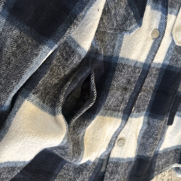 Women’s Shacket- Shirt Jacket - Plaid - Large - Picture 6 of 8